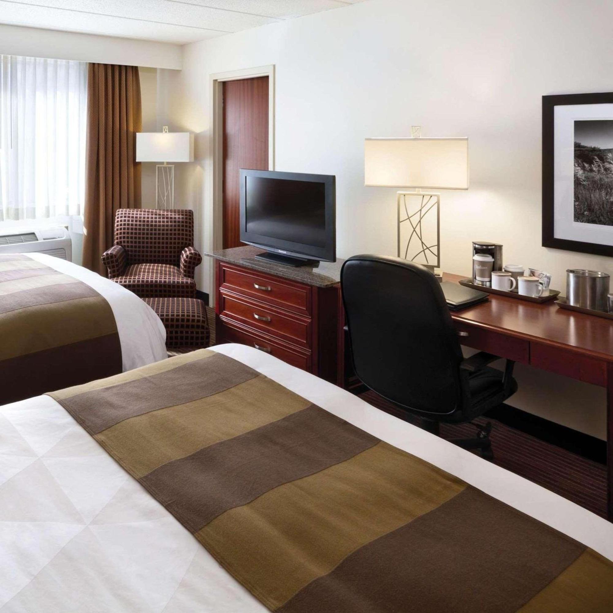 Radisson Hotel Bismarck Buitenkant foto